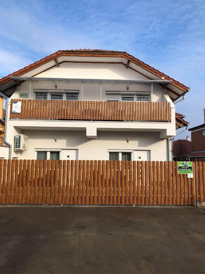 Jacint Apartman Bed & Breakfast Hajduszoboszlo Ngoại thất bức ảnh