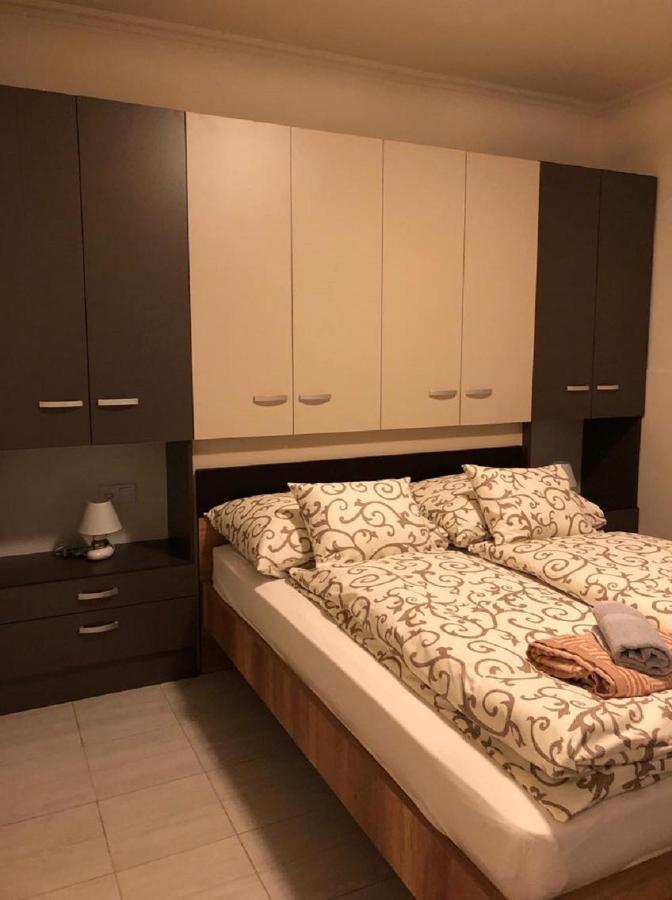 Jacint Apartman Bed & Breakfast Hajduszoboszlo Ngoại thất bức ảnh
