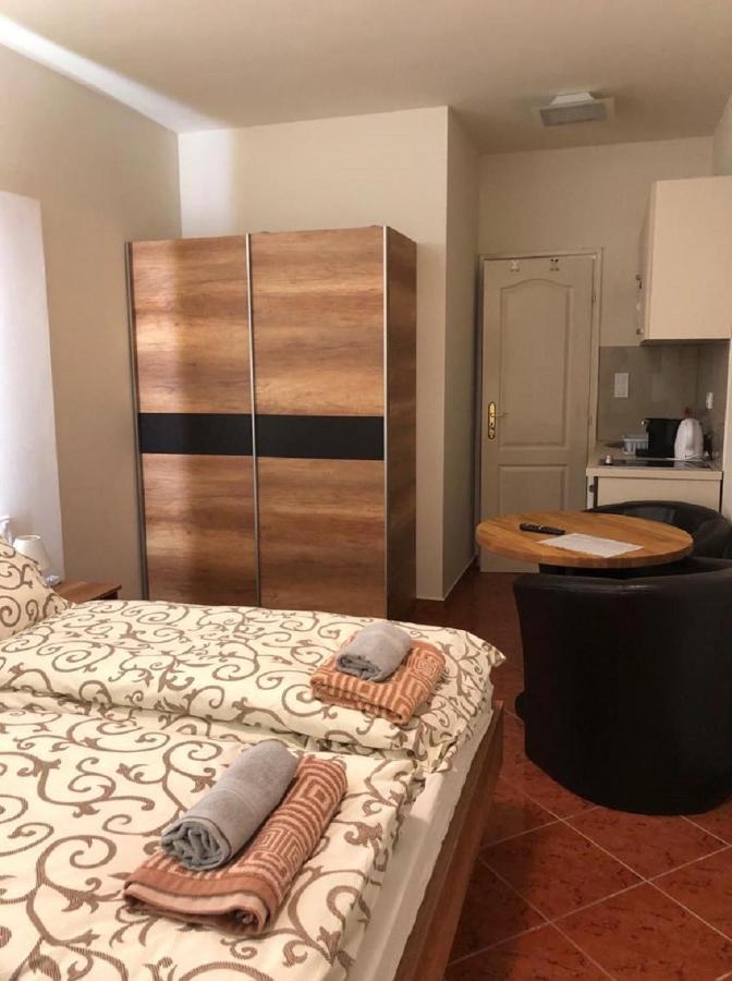 Jacint Apartman Bed & Breakfast Hajduszoboszlo Ngoại thất bức ảnh