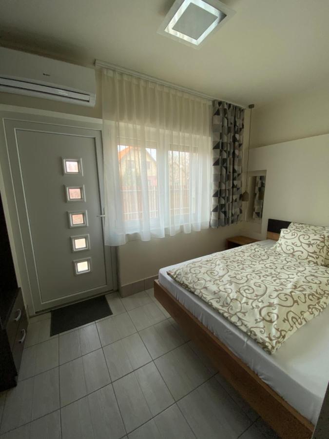 Jacint Apartman Bed & Breakfast Hajduszoboszlo Ngoại thất bức ảnh