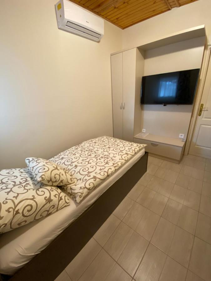 Jacint Apartman Bed & Breakfast Hajduszoboszlo Ngoại thất bức ảnh